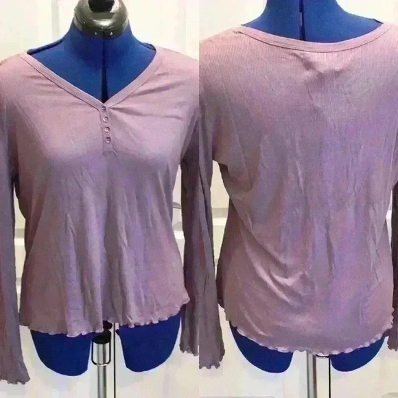 ππ NWT SO long sleeve rib knit henley. - Picture 3 of 5